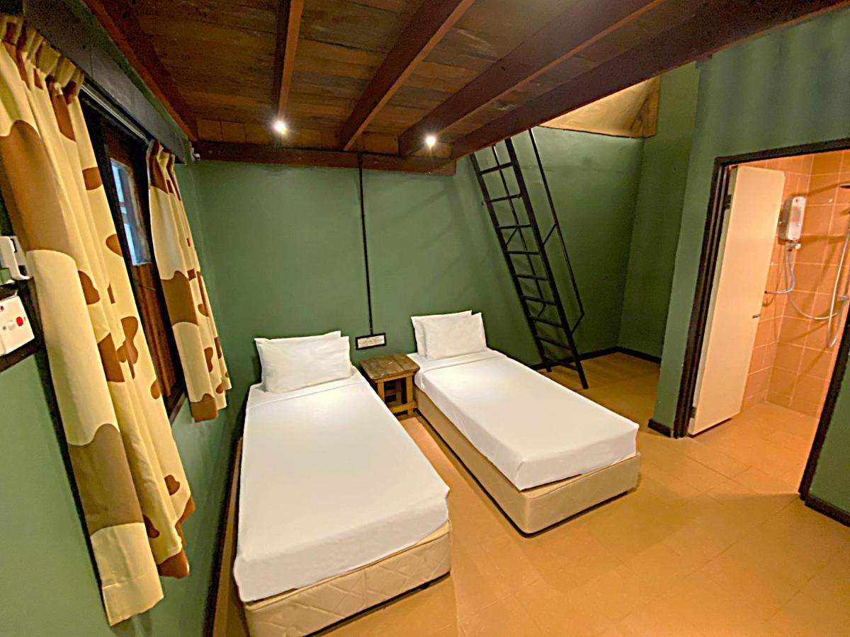 Eagle Ranch Resort Port Dickson Esterno foto