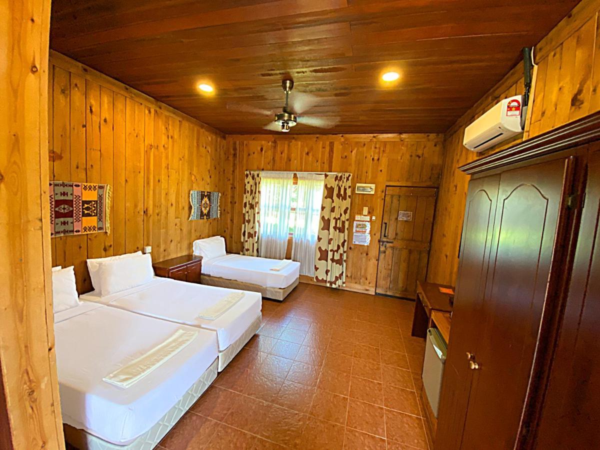 Eagle Ranch Resort Port Dickson Esterno foto