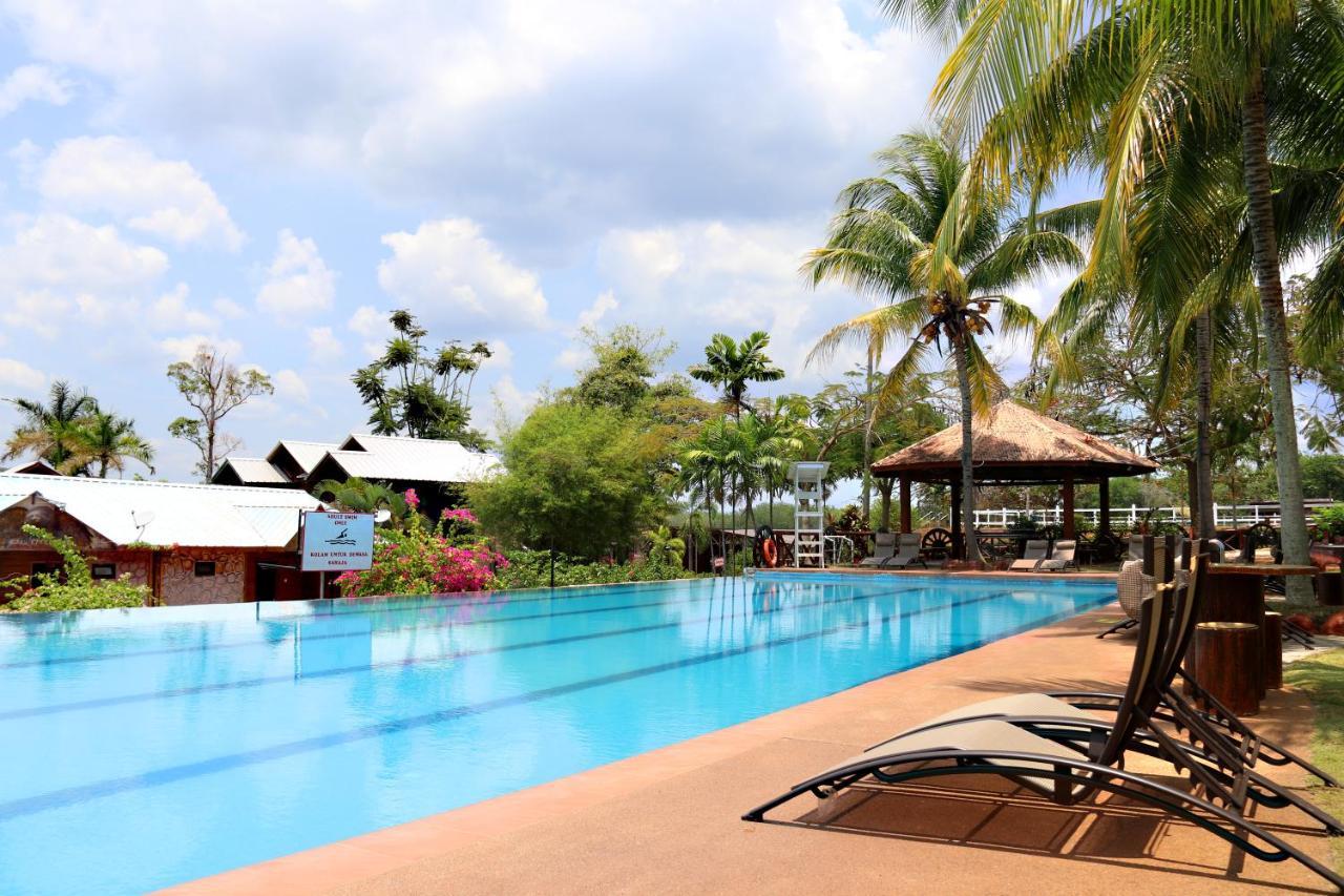 Eagle Ranch Resort Port Dickson Esterno foto